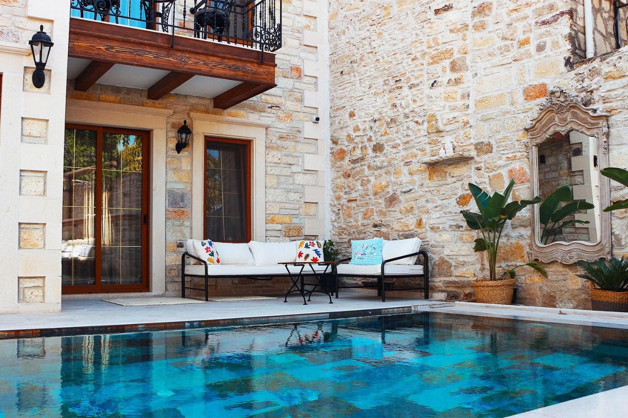 Sinem Hanim Konagi Boutique Hotel Yenifoca Екстериор снимка
