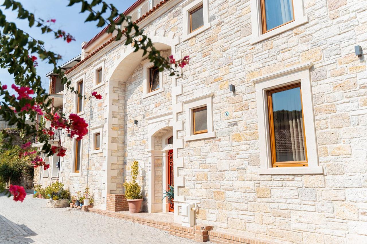 Sinem Hanim Konagi Boutique Hotel Yenifoca Екстериор снимка