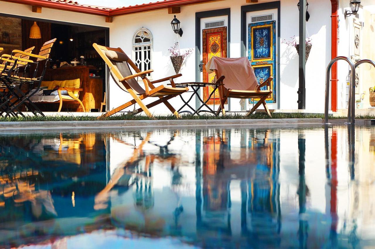 Sinem Hanim Konagi Boutique Hotel Yenifoca Екстериор снимка