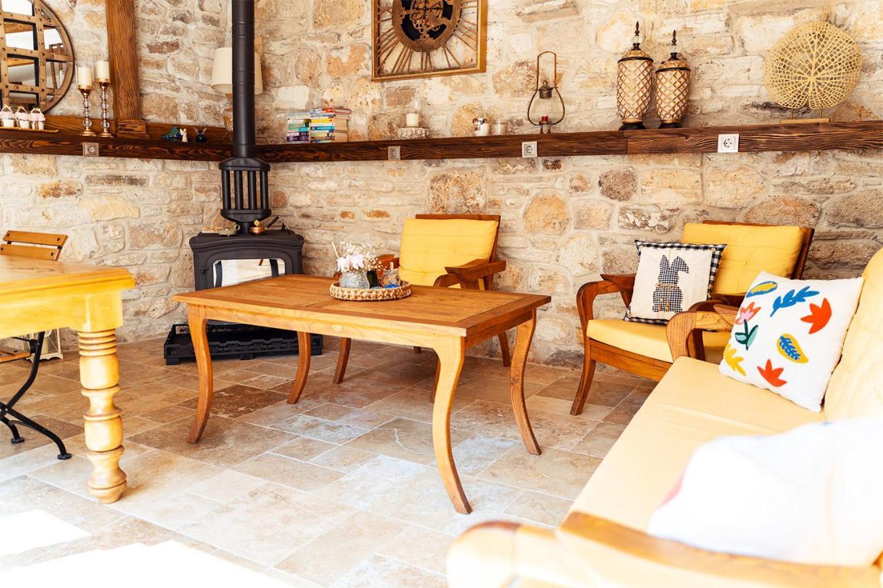 Sinem Hanim Konagi Boutique Hotel Yenifoca Екстериор снимка
